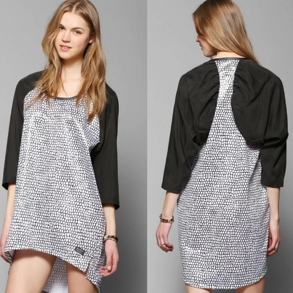 Adidas Originals Chile 3/4 sleeve tee dress - Picture 2 of 8